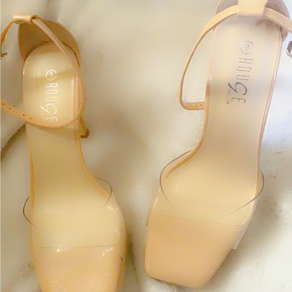 wear size 8 , but since my feet lil wider I get a 9  for  better fit